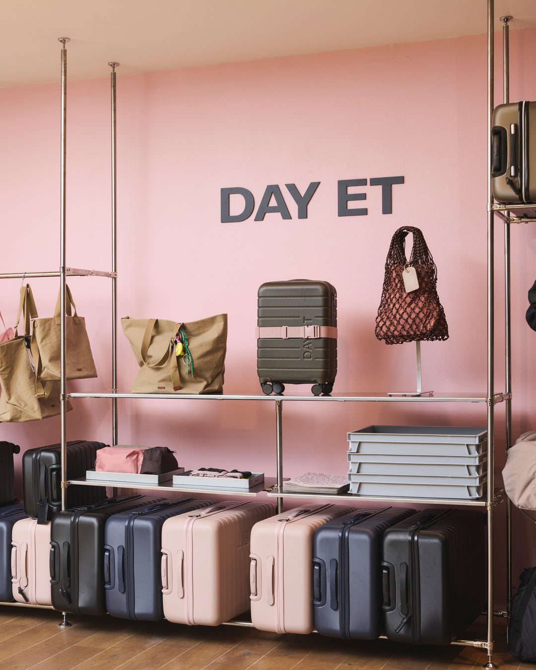 Travel Library Illum