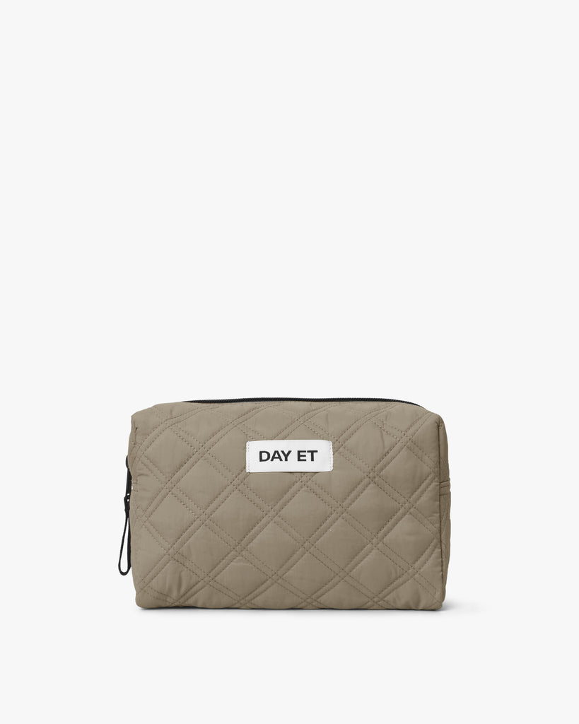 Day RE-Q Fenced Washbag S