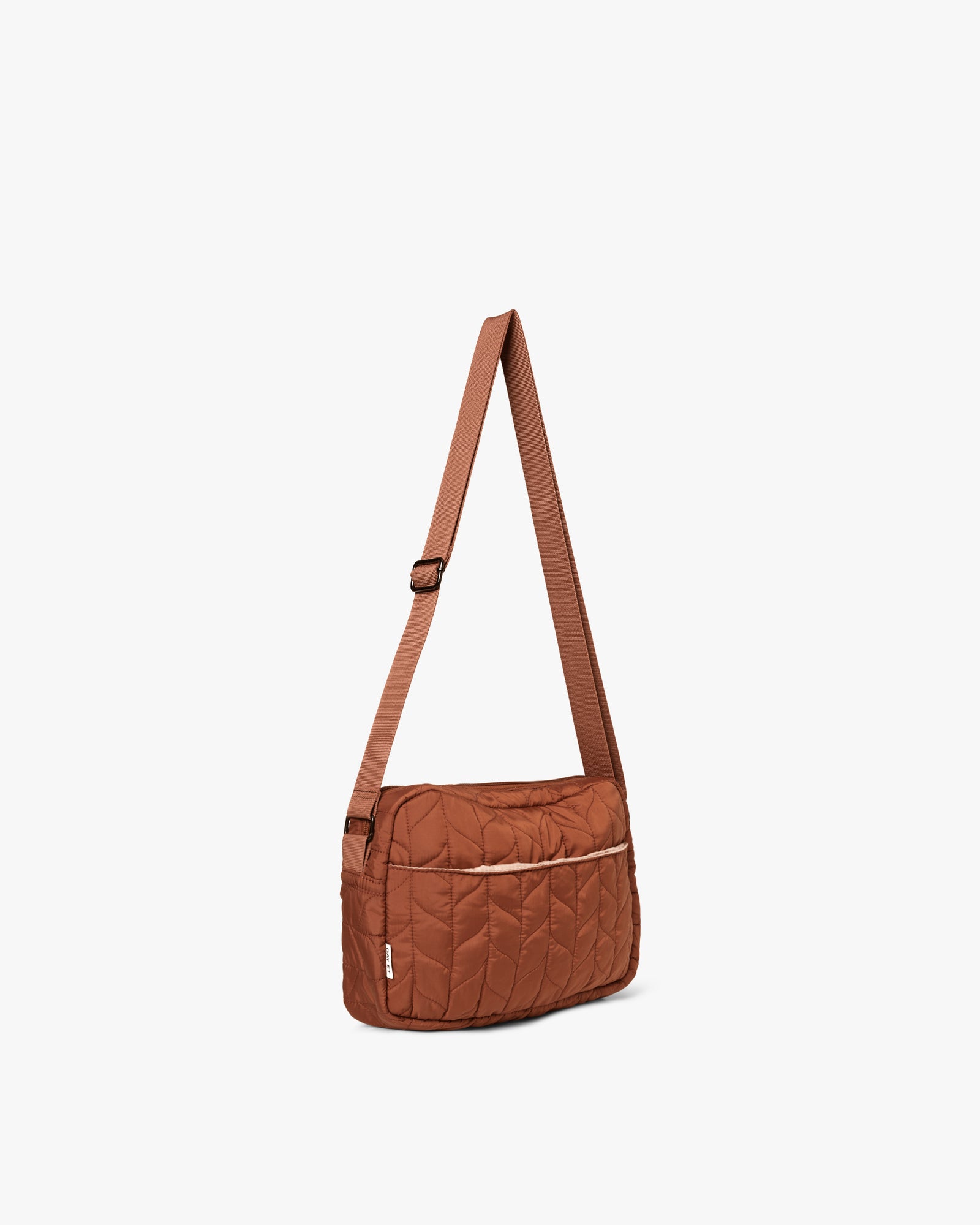 Medium Leaf Quilt Camera Crossbody Taske