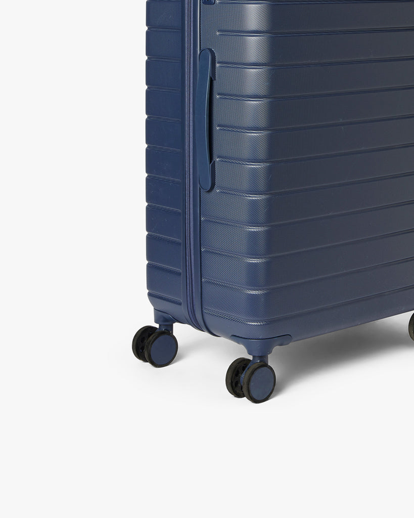 DAY ET Suitcase 2psWheels 24" 28"